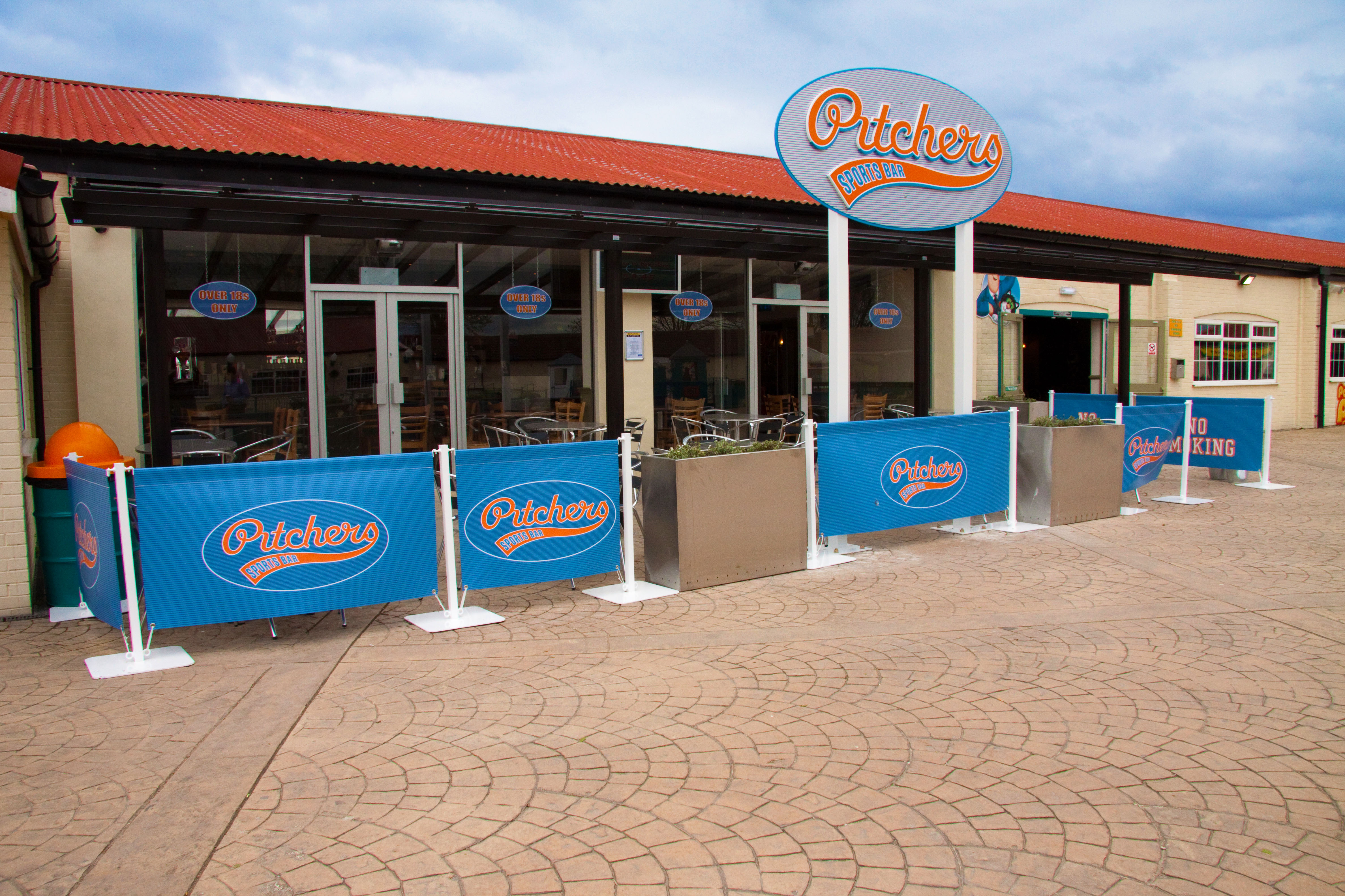 Pitcherssportsbar Flamingo Land Resort